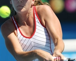 澳网女单  第九种子拉德旺丝卡首轮出局