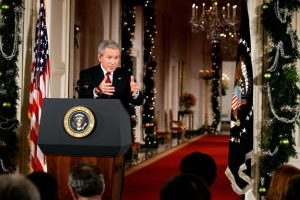 布什总统卸任前在白宫举行告别演讲  (图：新唐人电视台)