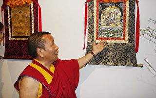 中国城举办西藏唐卡绘画展