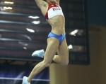 此次已是伊辛巴耶娃第十次打破撐杆跳高室內世界紀錄，並成為世界第一位在室內越過5米高度的女子運動員。//Getty Images