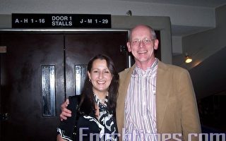 石油產業公司執行總監：神韻舞蹈傳神