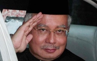 納吉宣佈就職馬來西亞第六任新首相
