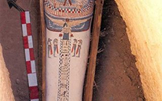 彩绘木乃伊现埃及 距今4000年仍鲜亮