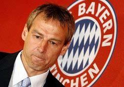 战绩太差　拜仁慕尼黑足队开除教练克林斯曼