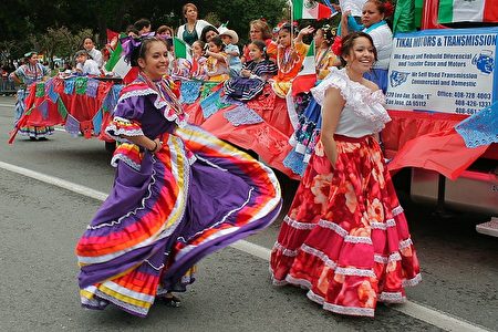 聖荷西一年一度的“Cinco de Mayo” (5月5日)節慶遊行5月3日(星期天)在市中心舉行。(攝影﹕周容/大紀元)