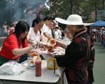 【圖片新聞】華埠民眾喜慶獨立日