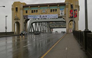 温哥华布拉桥周末关闭 自行车道将开放