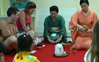 日本夏祭典示范茶道