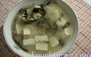 【健康輕食料理】豆腐紫菜味增湯