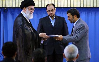 伊朗最高领袖认可总统连任 反对派缺席