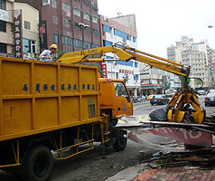莫拉克狂掃 高市廢棄物逾13萬噸