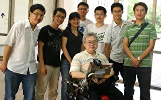 交大研發輪椅機器人 可自動引領服務