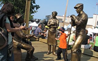 銅像揭幕 展現列市捕魚歷史