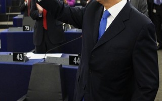 快讯：巴罗佐将连任下届欧盟委员会主席