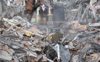 印尼十几万民宅震坏 百万人受影响