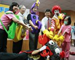 预防肠病毒 校园宣导一起洗手