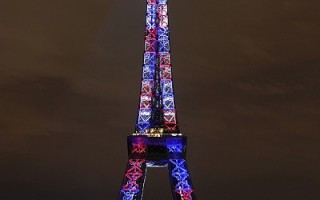 組圖：埃菲爾鐵塔燈光秀 慶120週年