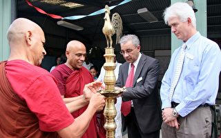 斯里兰卡社区热烈庆祝 “得佛节”
