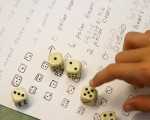 寓教於樂的數學遊戲能激發孩子對數學的興趣。(Getty-Images)