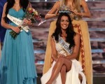 直布羅陀小姐贏得世界小姐后冠
