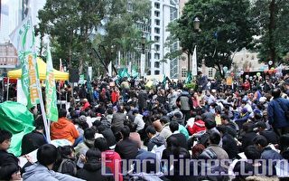 組圖：五千港人抗議 反669億高鐵撥款