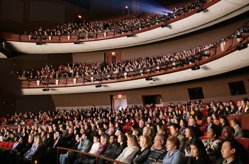 组图：亚特兰大已有近3500观众观赏神韵演出