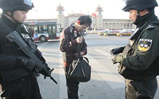 北京过年 武装特警上街
