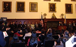 亞裔委員會促亞裔與市府溝通