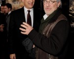 《太平洋戰爭》的製作人湯姆-漢克斯(Tom Hanks)與史蒂芬-斯皮爾伯格(Steven Spielberg)兩位一起出席首映會。(圖/Getty Images)