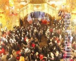 为庆祝农历新年﹐彭博市长宴请纽约市华裔和韩裔居民﹐宾客云集。(摄影﹕杜国辉∕大纪元)