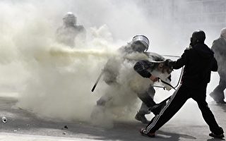 組圖：不滿政府緊縮措施　希臘警民衝突