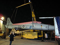 台军方赠美除役F-5战机  洛杉矶展览