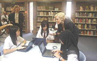澳洲紐省中學生收到免費筆記本電腦