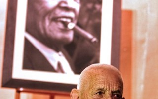 古巴雪茄代言人　傳奇人物羅百納91高齡去世