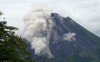 哥斯達黎加阿雷納爾火山40分鐘噴發8次