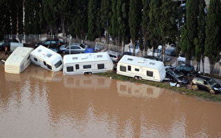 法蔚藍海岸山洪爆發 至少20人死亡