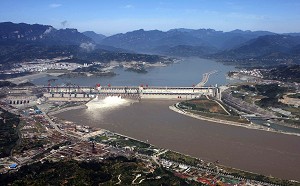长江三峡大坝面临建成后最大挑战