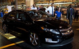 奥巴马走访底特律 凸显汽车工业复苏