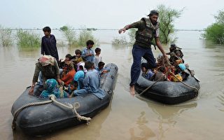巴基斯坦受灾人数“激增至1200万”