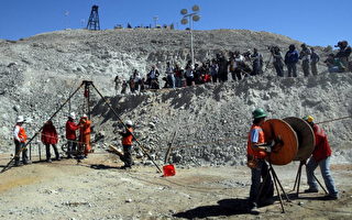 救援豎井開挖　智利礦工染病痛