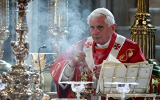 教皇对性侵犯受害者“深感歉意”