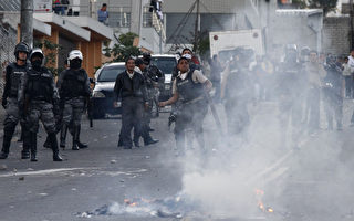 厄瓜多尔警察大规模抗议 至少50人受伤