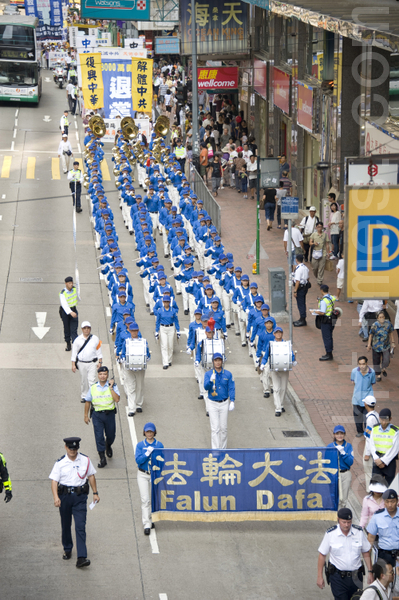 港人与大陆游客齐撑退党(图文)
