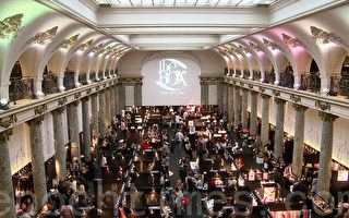 巴黎A&B服饰展推出2011年春夏经典时尚
