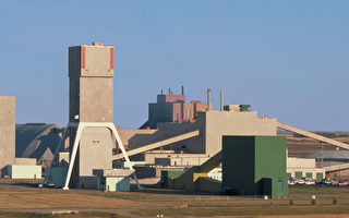 加拿大草原省萨斯喀彻温（Saskatchewan）是化肥大厂钾肥公司（Potash Corporation）所在地。近期中资财团想与澳洲的必和必拓（BHP Billiton）展开竞争抢购钾肥公司，此举让华尔街担心未来全球的粮食价格恐怕不妙。（AFP）