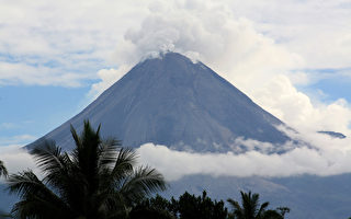 印尼火山警戒未降 奥巴马行程成焦点