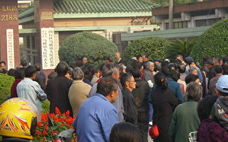 上海城管打死人 屍體進鎮政府數千人聲援