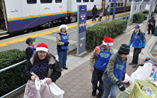 捐玩具换车票 卑诗圣诞列车受欢迎