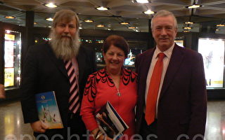 實業家：聖誕來看神韻是絕妙的主意