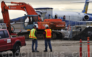 大溫哥華人南下搭機 美邊境機場繁榮